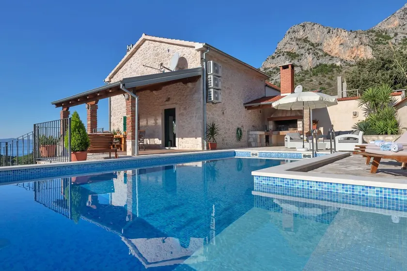Stort hus med opvarmet pool, Makarska Riviera, familieferie, wifi - Image 1