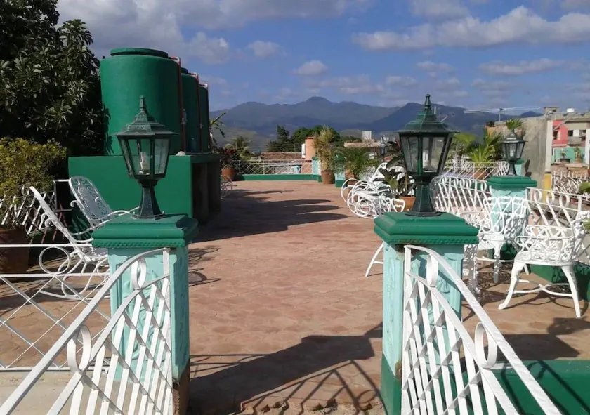 Hostal La Reseda TRINIDAD - Image 1