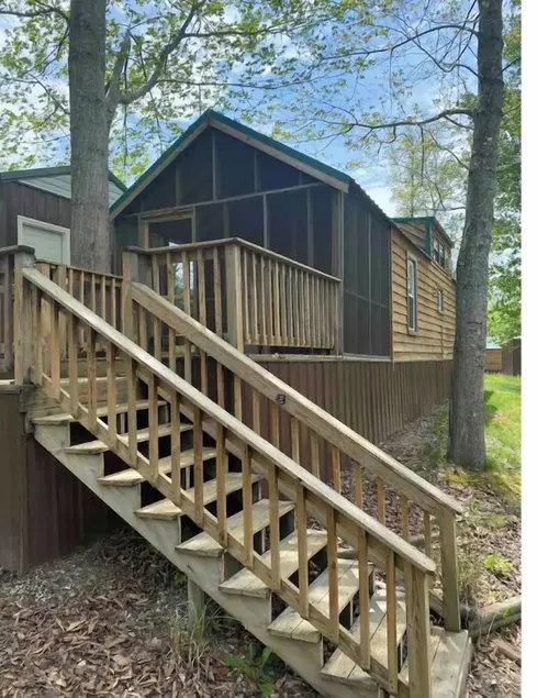 The Peaceful Pine Cabin - Image 1