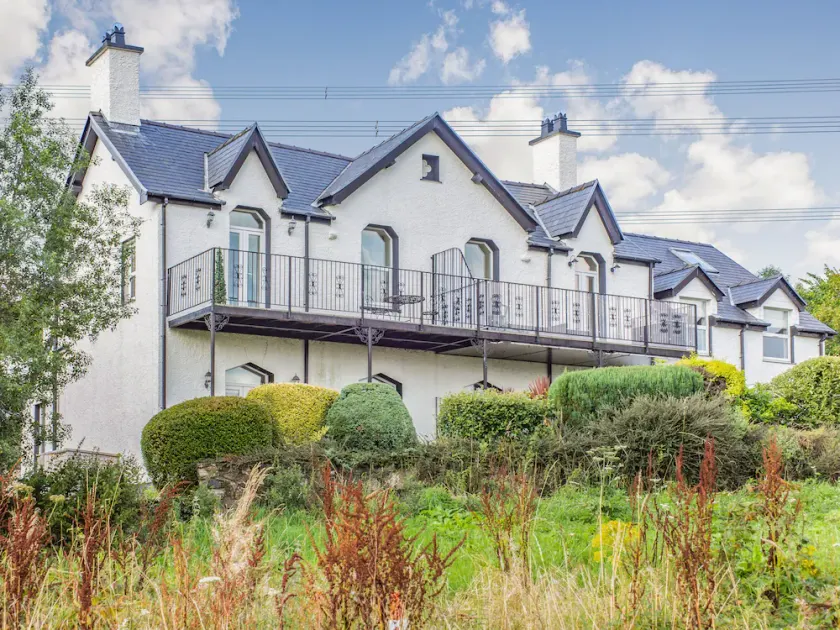 Menai View, LLANFAIRPWLLGWYNGYLL - Image 1