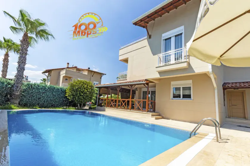 Paradise Town Villa Lucky - Image 1
