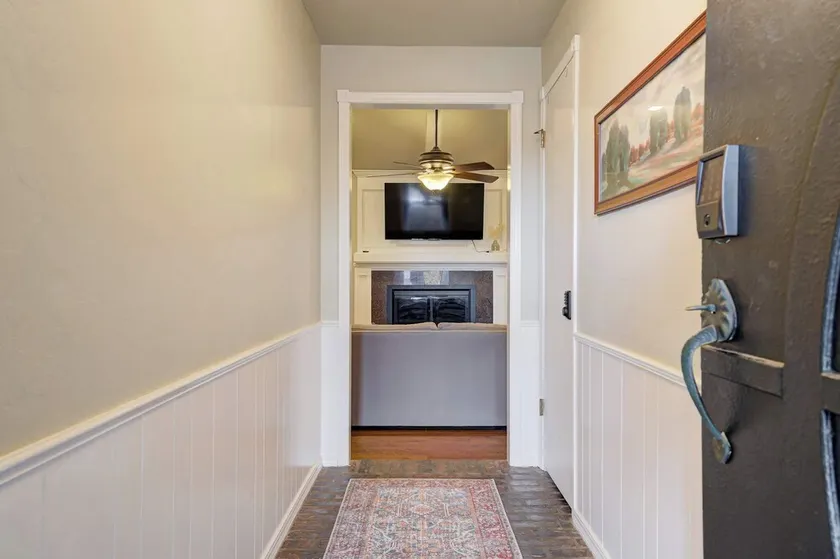 Family Home 5 Beds 3 Baths By Oc - Image 1