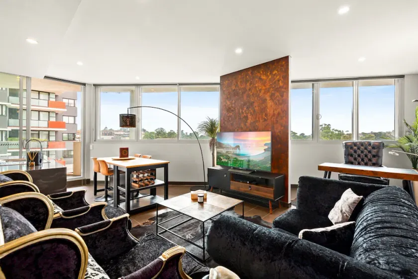 Elegant 1-Bed by Riverside Park & Amenities - Image 1