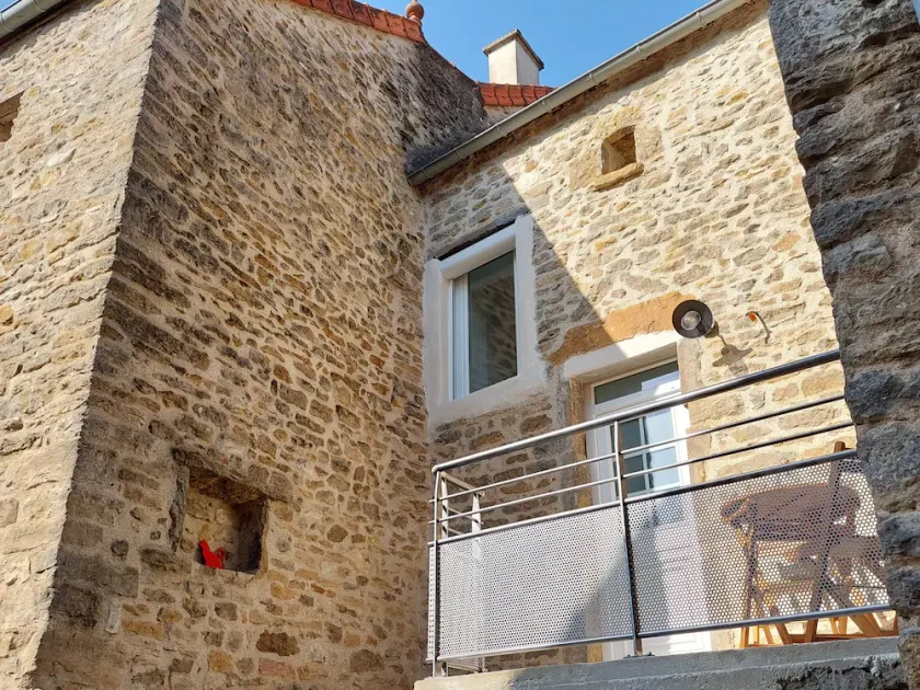 Country house with jacuzzi - Image 1