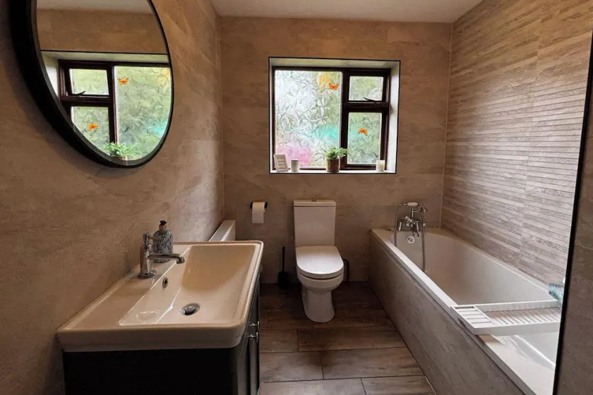 Rockview House - Image 1