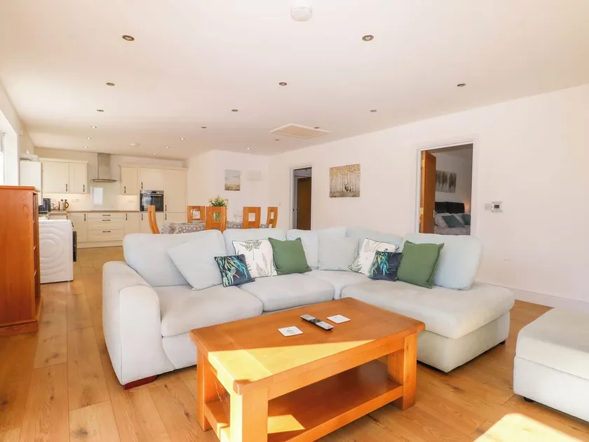 Bluebell Cottage - Image 1