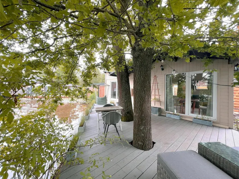 Charlies Chalet - Image 1