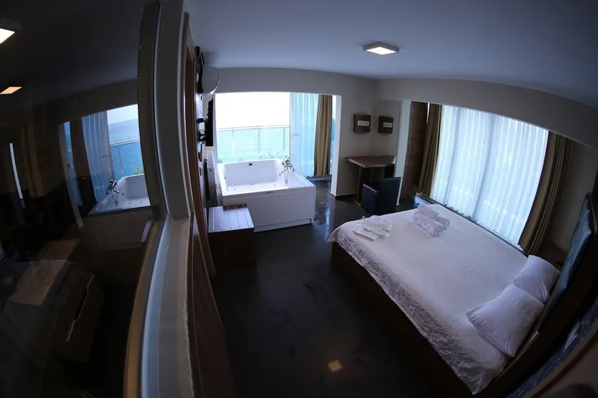Bayraktar Hotel - Image 1