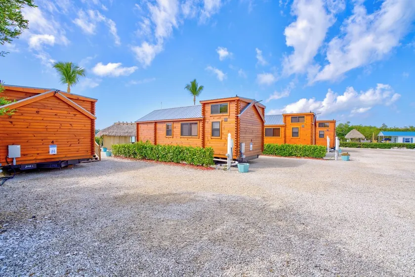 Cabins at Bonefish Bay - Image 1