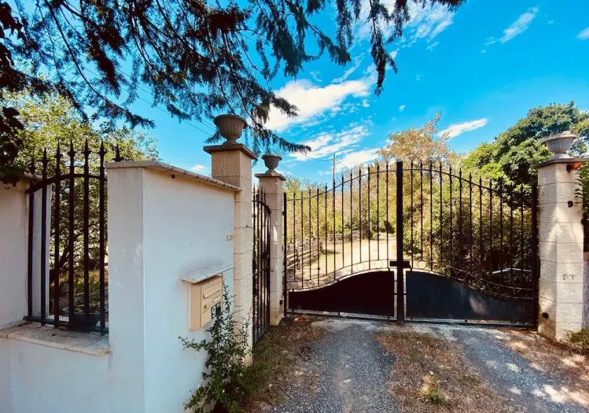 Gite CATHARE en OCCITANIE - Image 1