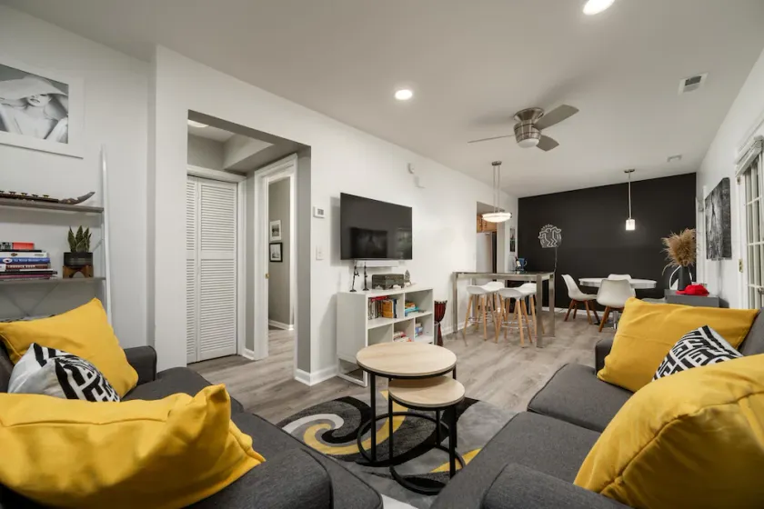 ADORABLE COTTAGE \"IN-TOWN\" REHOBOTH BEACH -510B REHOBOTH AVE. - Image 1