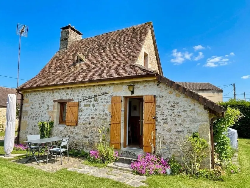 House in Hautefort with A/C, free bikes, pets allowed - Image 1