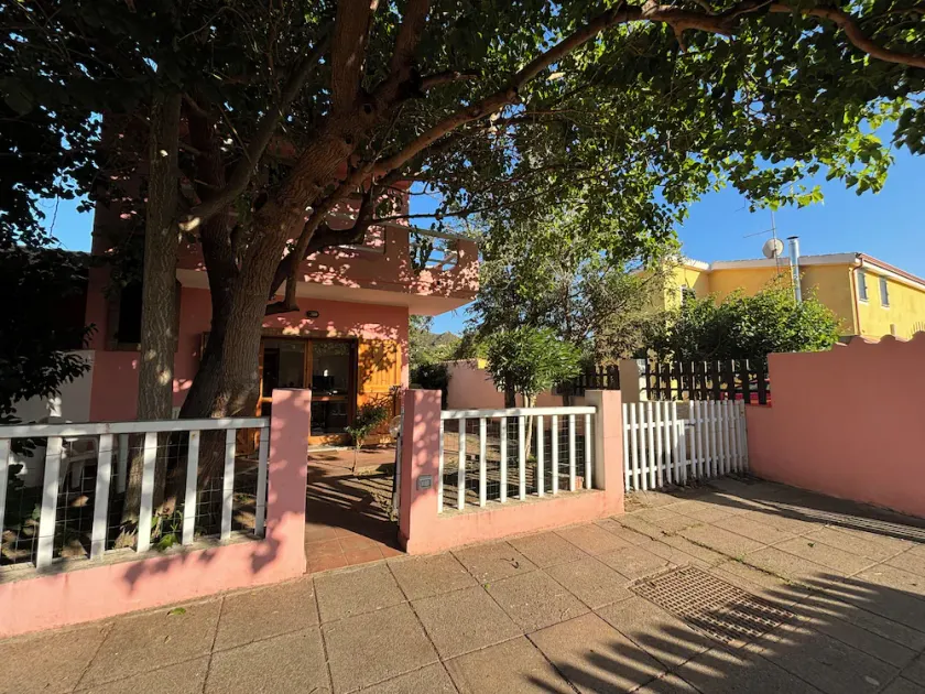 PRIVATE VILLA MIT UNABHÄNGIGEM GARTEN - Image 1