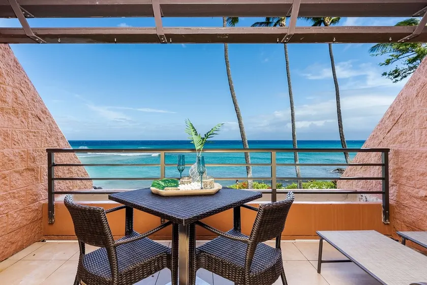 KULEANA 614 Topprankade Oceanfront, steg från vatten! - Image 1