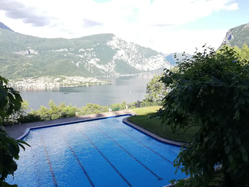 Lake Como view apartment in residence kosmopolitan - Image 1