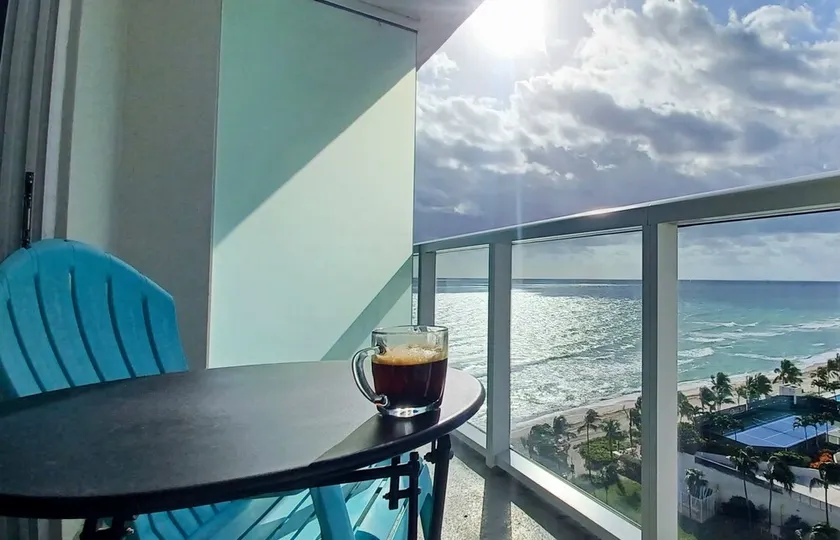 Direct access to the beach, Oceanfront, Beachfront. High speed wifi internet. - Image 1