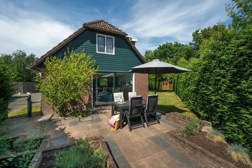 5 Minutes' walk from the beach on Lake Veere, child-friendly and a nice garden - Image 1