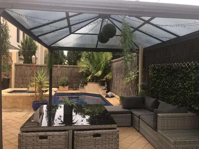 Easy stay Beachside Hove Executive spacious duplex home . Outside heated spa - Image 1