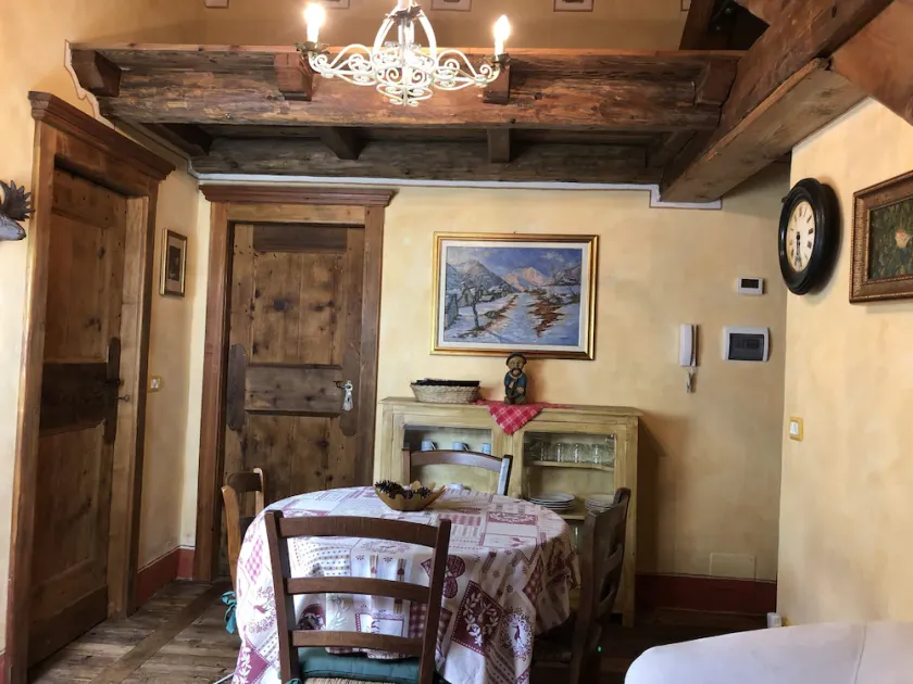 LA Gardenia - Image 1