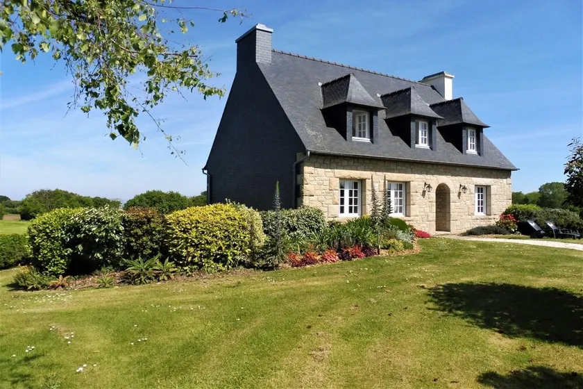 Breton Holiday Home on the Pink Granite Coast - Image 1