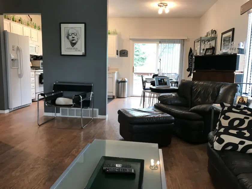 West Omaha Townhome with a BIG feel!! MONTHLY RENTAL ONLY, 31 night minimum! - Image 1