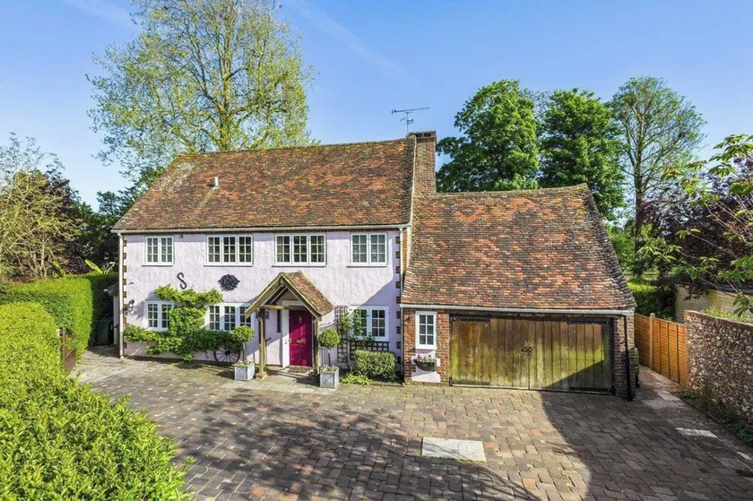 Luxury Brick and Flint House in Funtington - Image 1