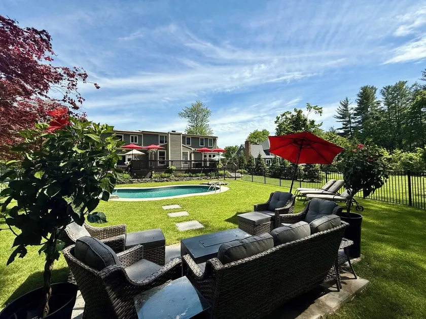 Maison de luxe à Saratoga avec piscine chauffée d'eau salée et jacuzzi, à 10 min du circuit ! - Image 1