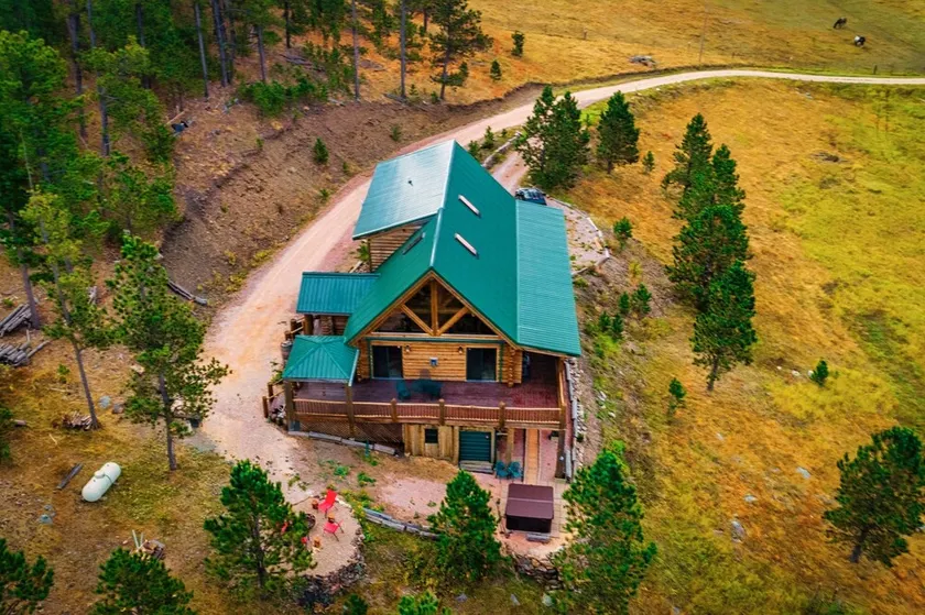 Black Hills Getaway-Alpine Prairie Lodge-Vacker Log Cabin på 8 hektar. - Image 1