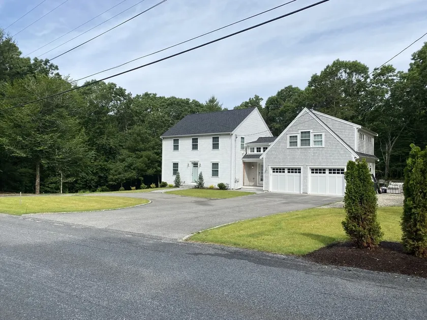 Cape Cod location with 6 bedrooms and 4 baths, well furnished for your comfort! - Image 1