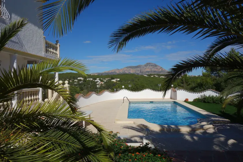 Charmig villa för 8 personer, lugnt, med privat pool och vacker utsikt - Image 1