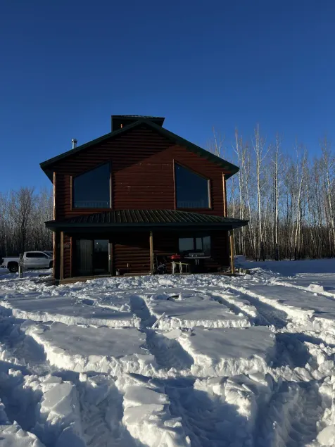 Peaceful secluded cabin w/ firepit and great hiking trails - Image 1