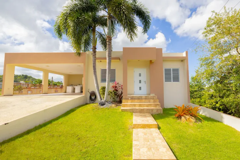 \"Escape to Paradise at Arenales Vacation House: Your Dream Vacation Getaway!\" - Image 1