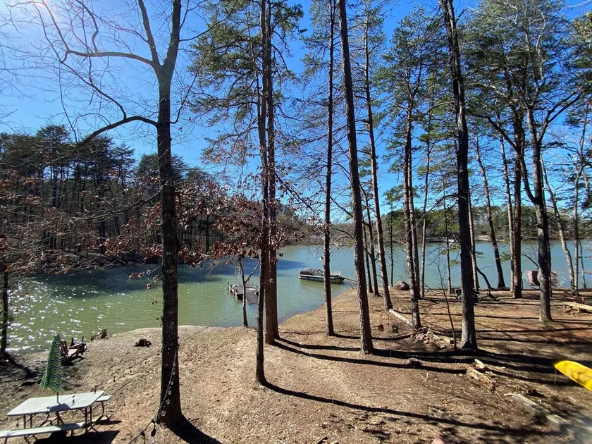 Uncork, Unwind, Relax @ this family & pet friendly Lake home #2 - Image 1