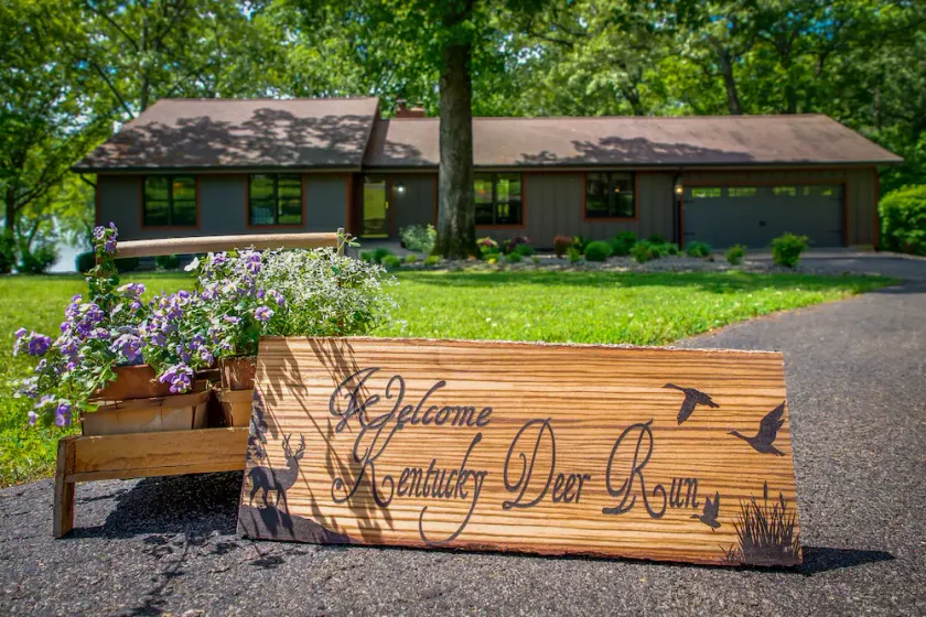 Kentucky Deer Run- Wheelchair Accessible, Lakefront, Private Dock, Fully Updated - Image 1