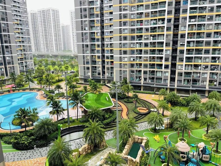 Vinhomes Grand Park-Serviced Apartment - Image 1