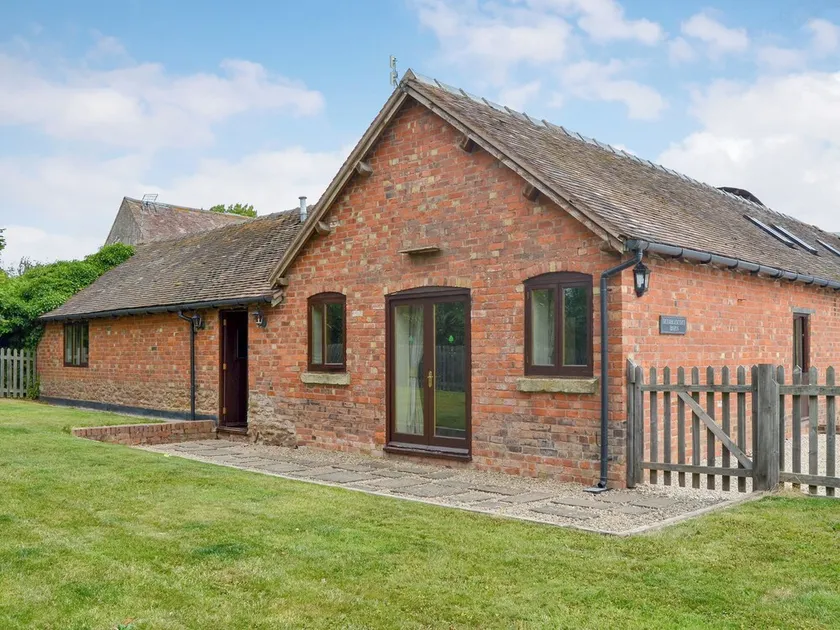 2 bedroom accommodation in Much Wenlock - Image 1