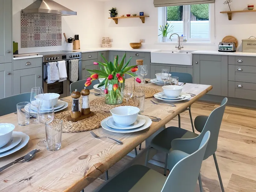 3 bedroom accommodation in Shepton Beauchamp, near Ilminster - Image 1