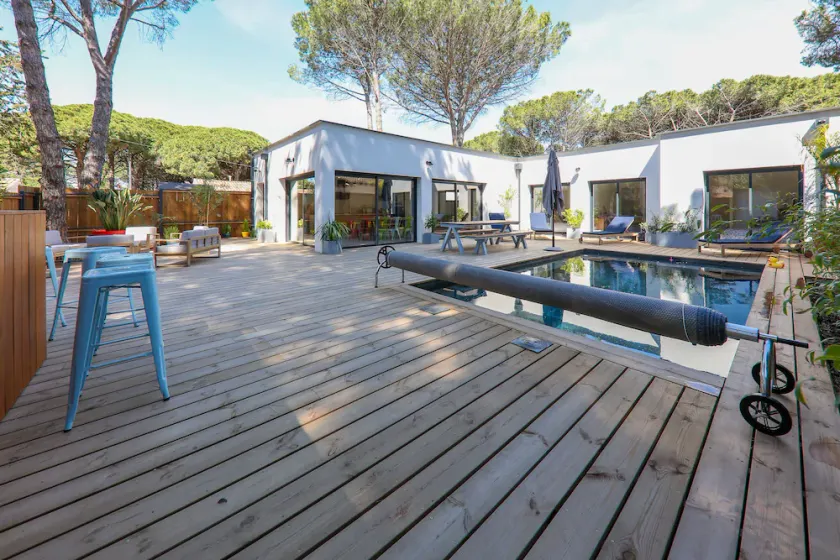 Au cœur d'une Pinède Petit coin de Paradis Piscine Chauffée Aigues Mortes - Image 1