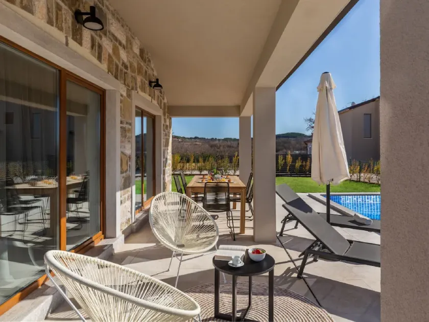 Voll ausgestattete wunderschöne Villa mit Terrasse, Grill und Pool - Image 1