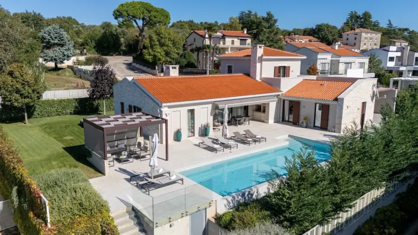 Modern Villa Efa with a swimming pool - Image 1