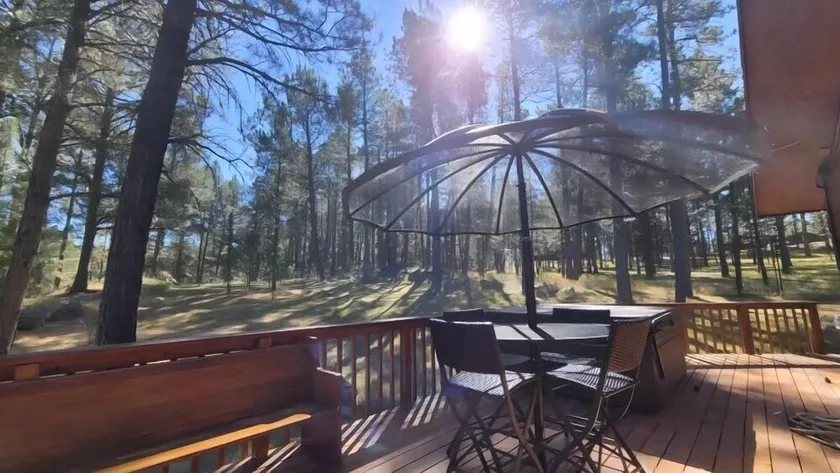 Wandering Goat*HOT TUB*Secluded privacy near town - Image 1