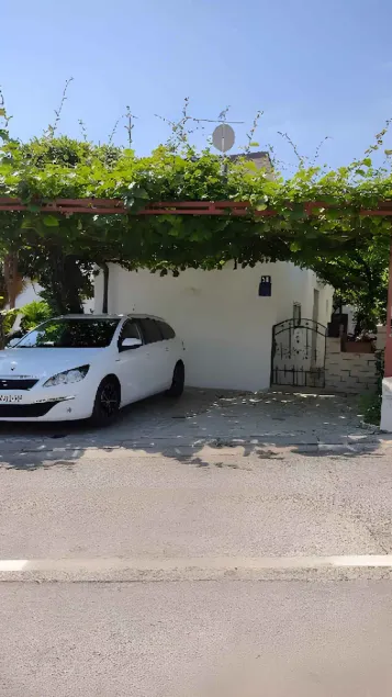 Holiday apartment with a balcony - Image 1