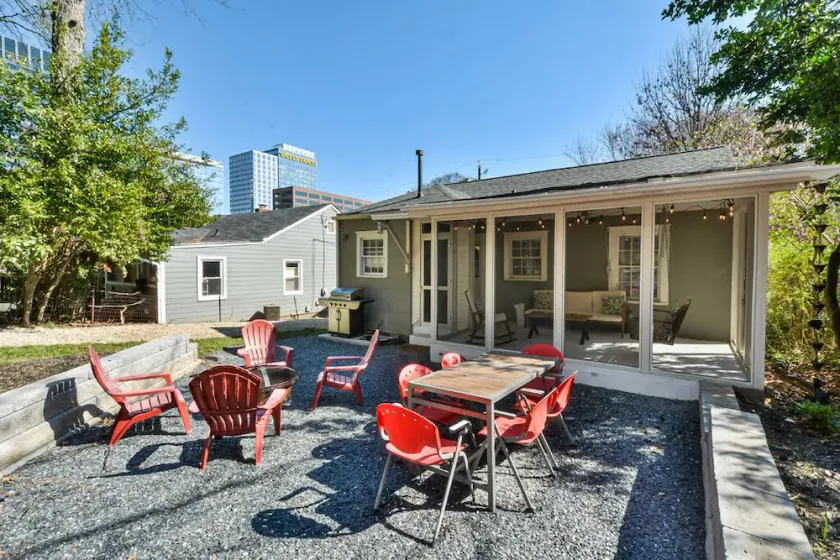 The Audrey @Atlantic Station: Fire Pit, Outdoor Dining, BBQ, Cornhole/Horseshoes - Image 1