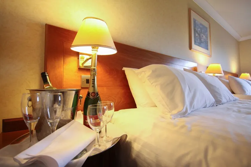 Coventry Hotel By Belvilla near City Centre - Image 1