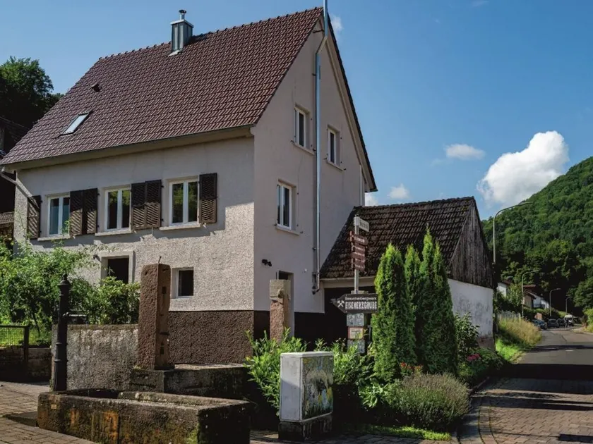 Haus Am Brunnen - vacation home, shower and bath, WC, 3 bedrooms - Image 1
