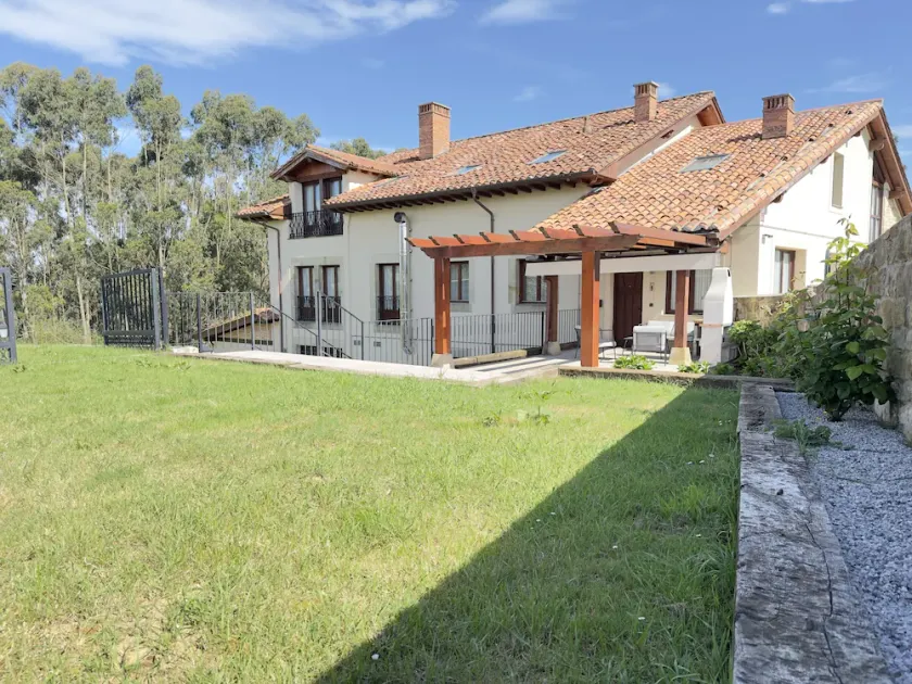 Villa surrounded by nature near the beaches - Image 1