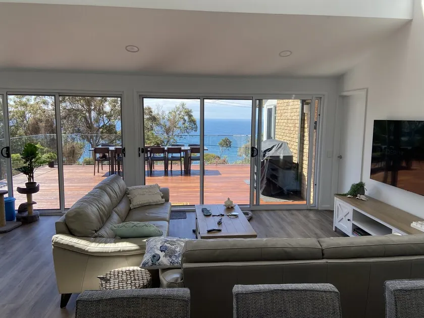 ELEGANT LUXURY WITH STUNNING SEA VIEWS - Image 1