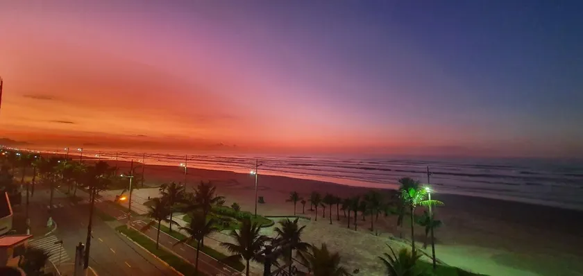Beachfront apartment with a privileged ocean view. - Image 1