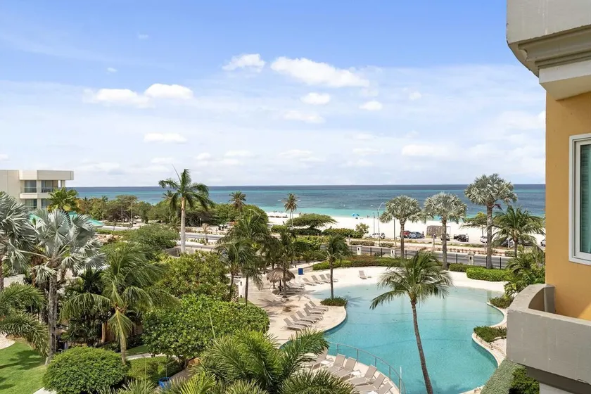 Beachfront - Glamour View 3BR condo - E422 - Image 1