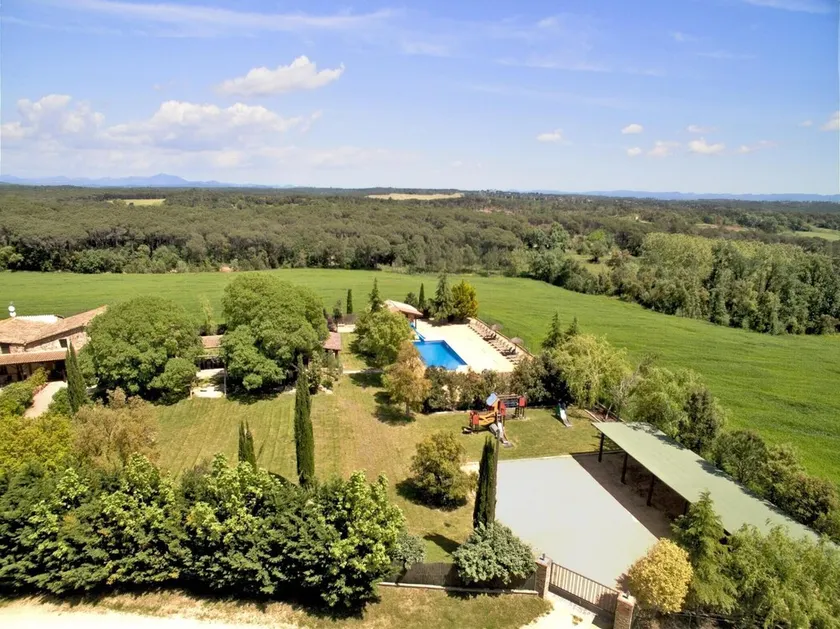 Villa for 23 people. BBQ, large pool, near Barcelona - Image 1